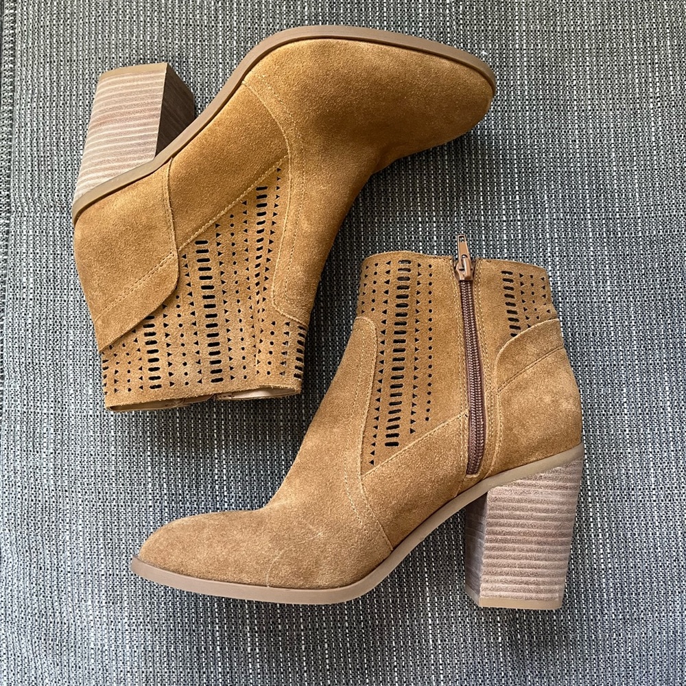 Crown Vintage | Tan Brown Suede Taudia Bootie, Ankle Boots - Picture 3 of 10